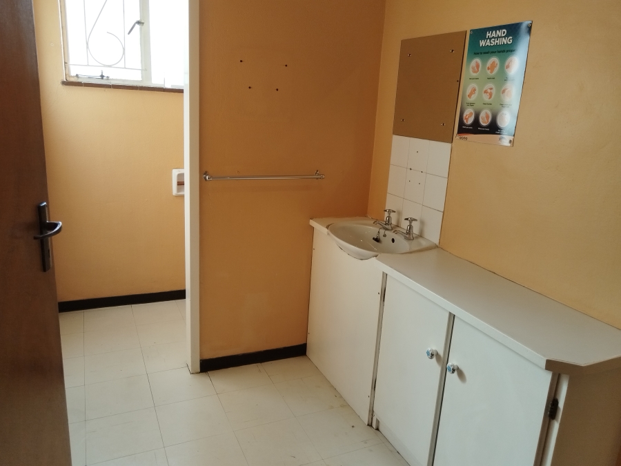 18 Bedroom Property for Sale in Belgravia Northern Cape